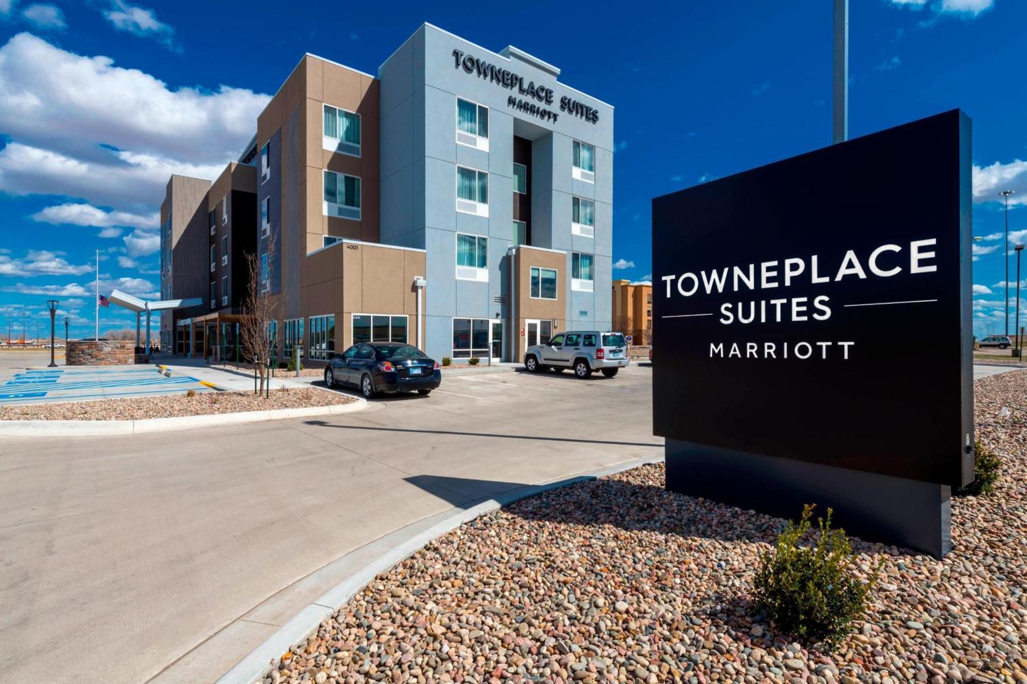Towneplace Suites By Marriott Hays Exterior foto